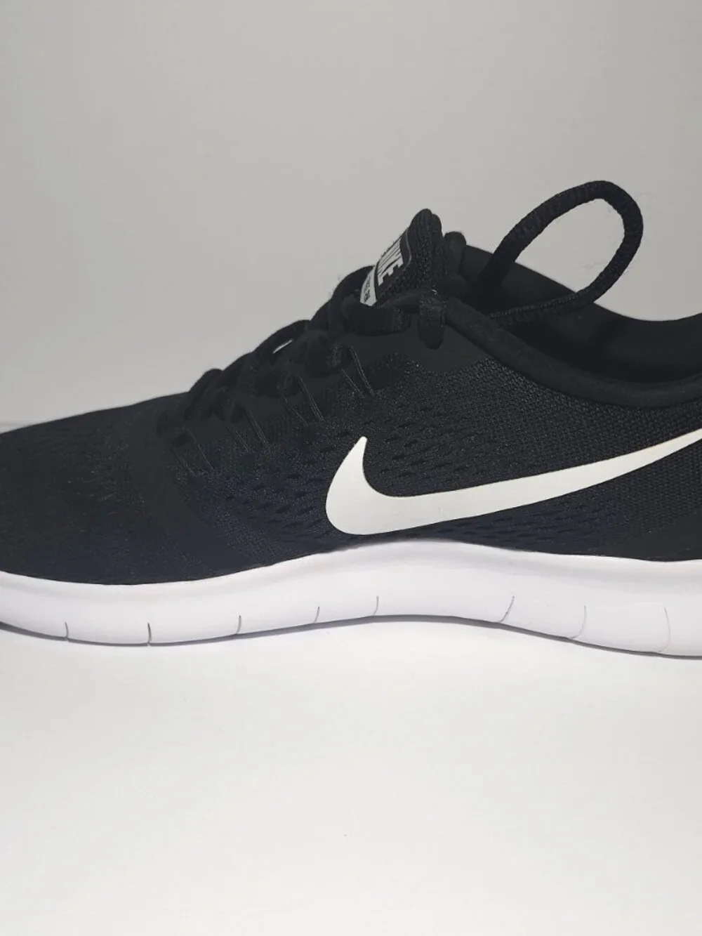 Nike Free RN Women’s Black Running Shoes 831509-001 Athletic Sneakers Sz 8